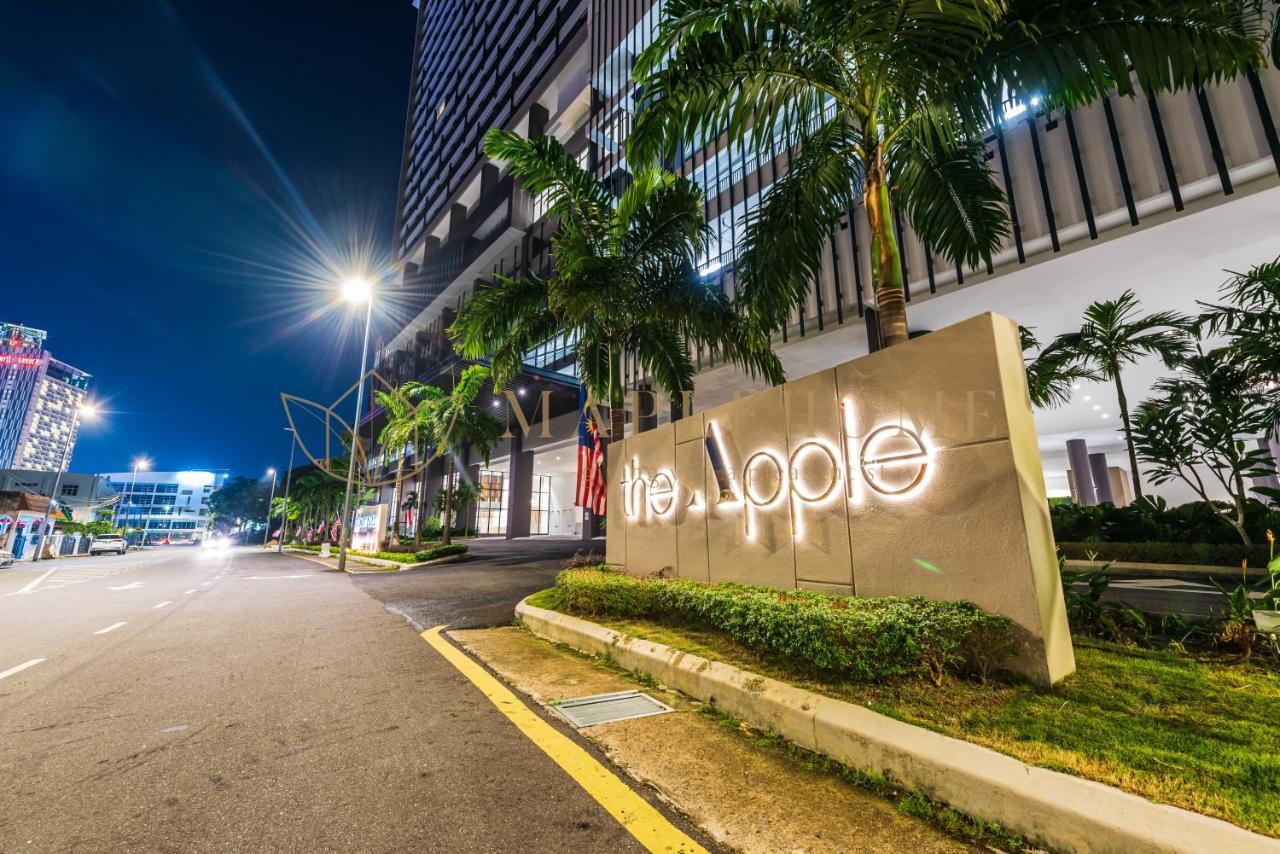 The Apple Melaka Lägenhet Exteriör bild